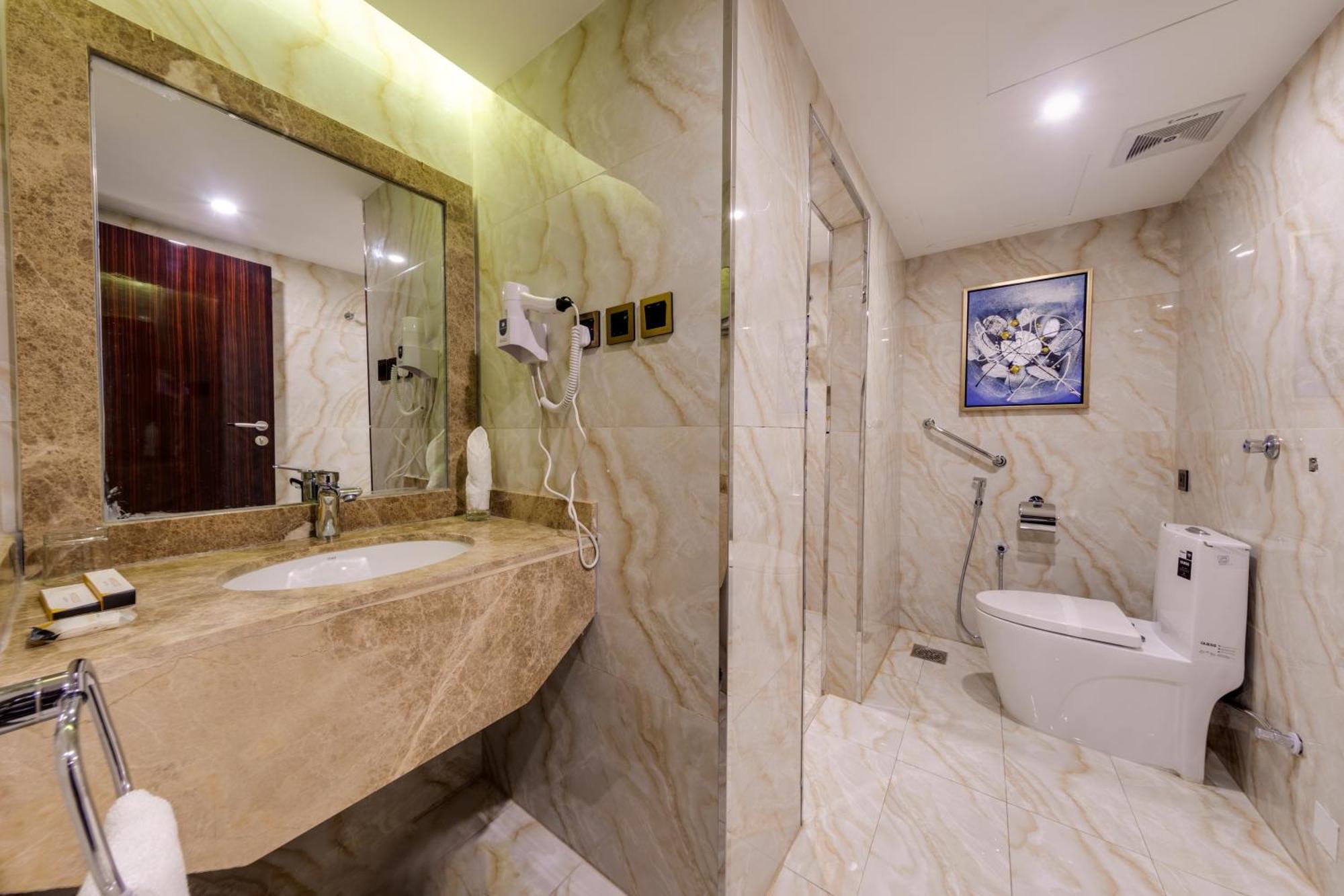 Al Ertiqaa Hotel 3*